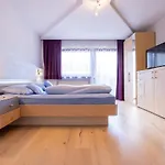 Gaestehaus Wilhelmshof 3*